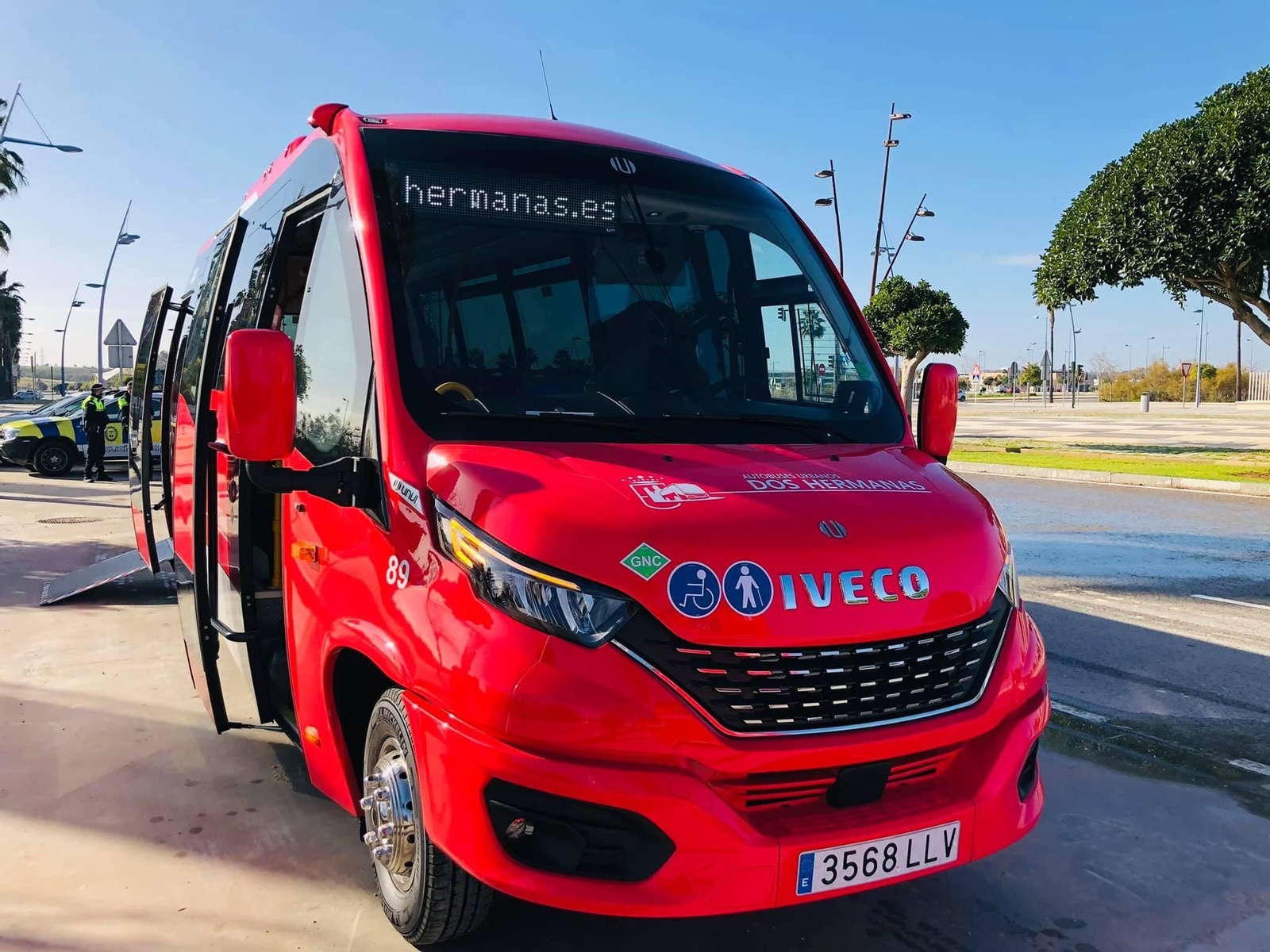 Uno de los autobuses que se han incorporado al servicio urbano de Dos Hermanas con la nueva adjudicación.