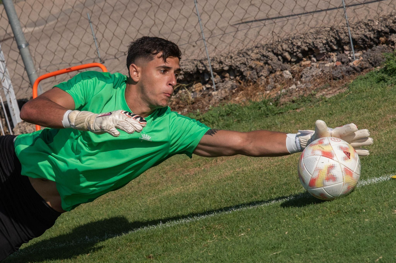 Ramos Mingo, en un entrenamiento de la pasada temporada en el Sanluqueño. Ramos Mingo, en un entrenamiento de la pasada temporada en el Sanluqueño.
