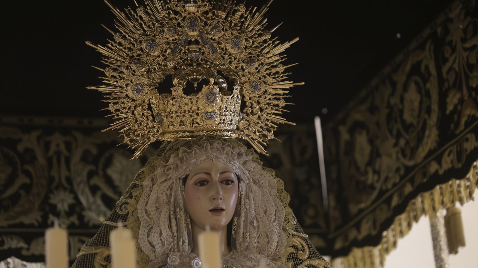 Preparativos en las iglesias de Algeciras para la Magna Mariana, en imágenes