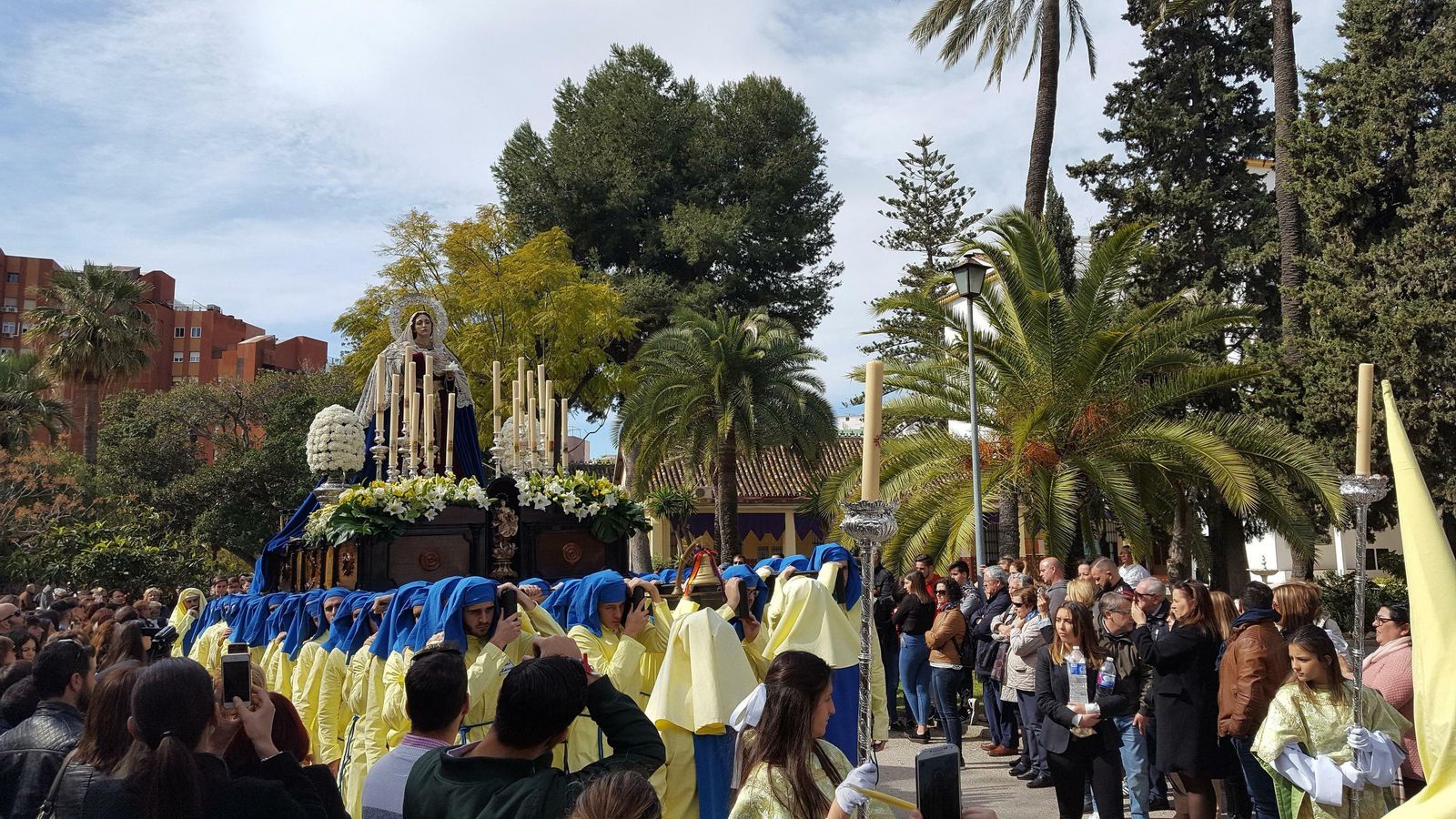 Procesión del colegio Gamarra el año pasado.