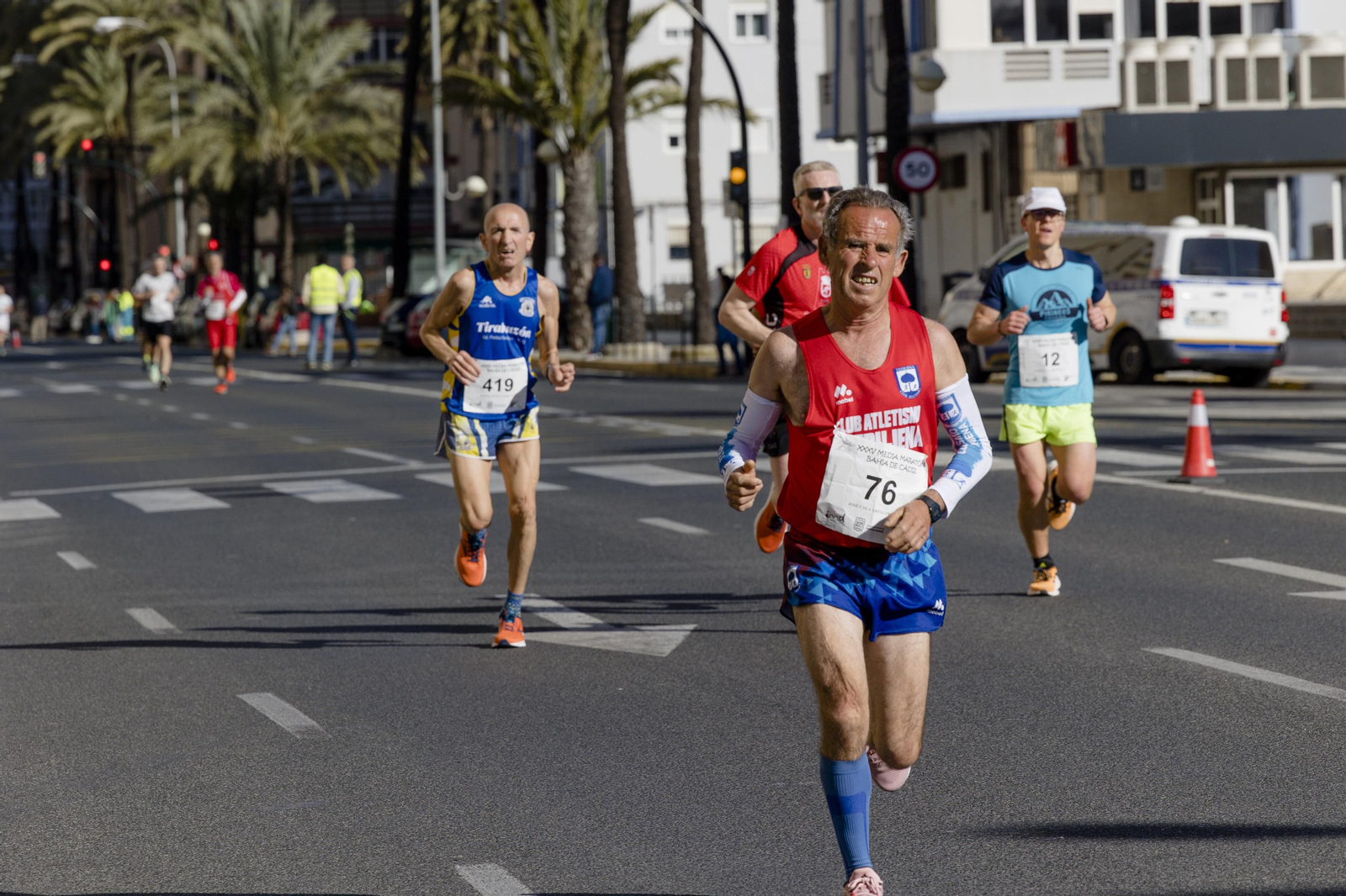 Las imágenes de la media maratón Bahía de Cádiz 2023.
