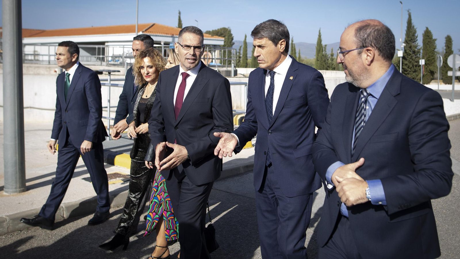 Los representantes públicos acuden al acto del 25 Aniversario de la constitución de Aguas Vega Sierra Elvira