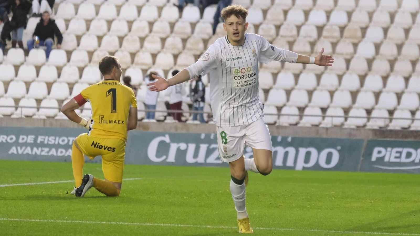 Simo celebra su gol al Mérida. Simo celebra su gol al Mérida.
