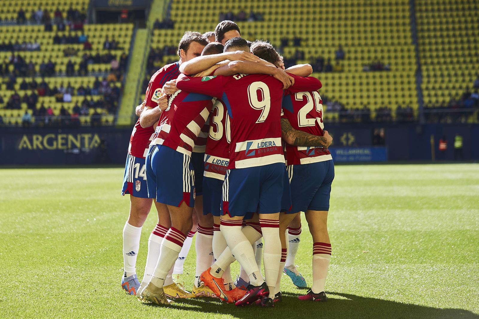 Las mejores imágenes del Villarreal B-Granada CF