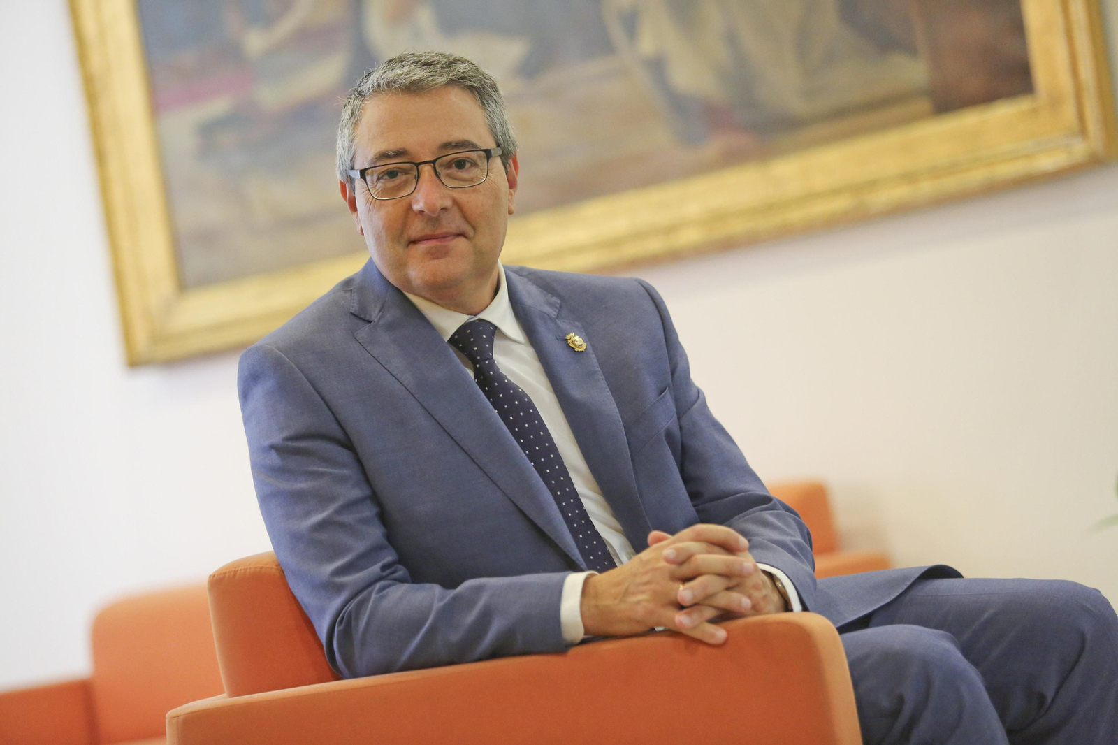 Francisco Salado posa en la Diputación.