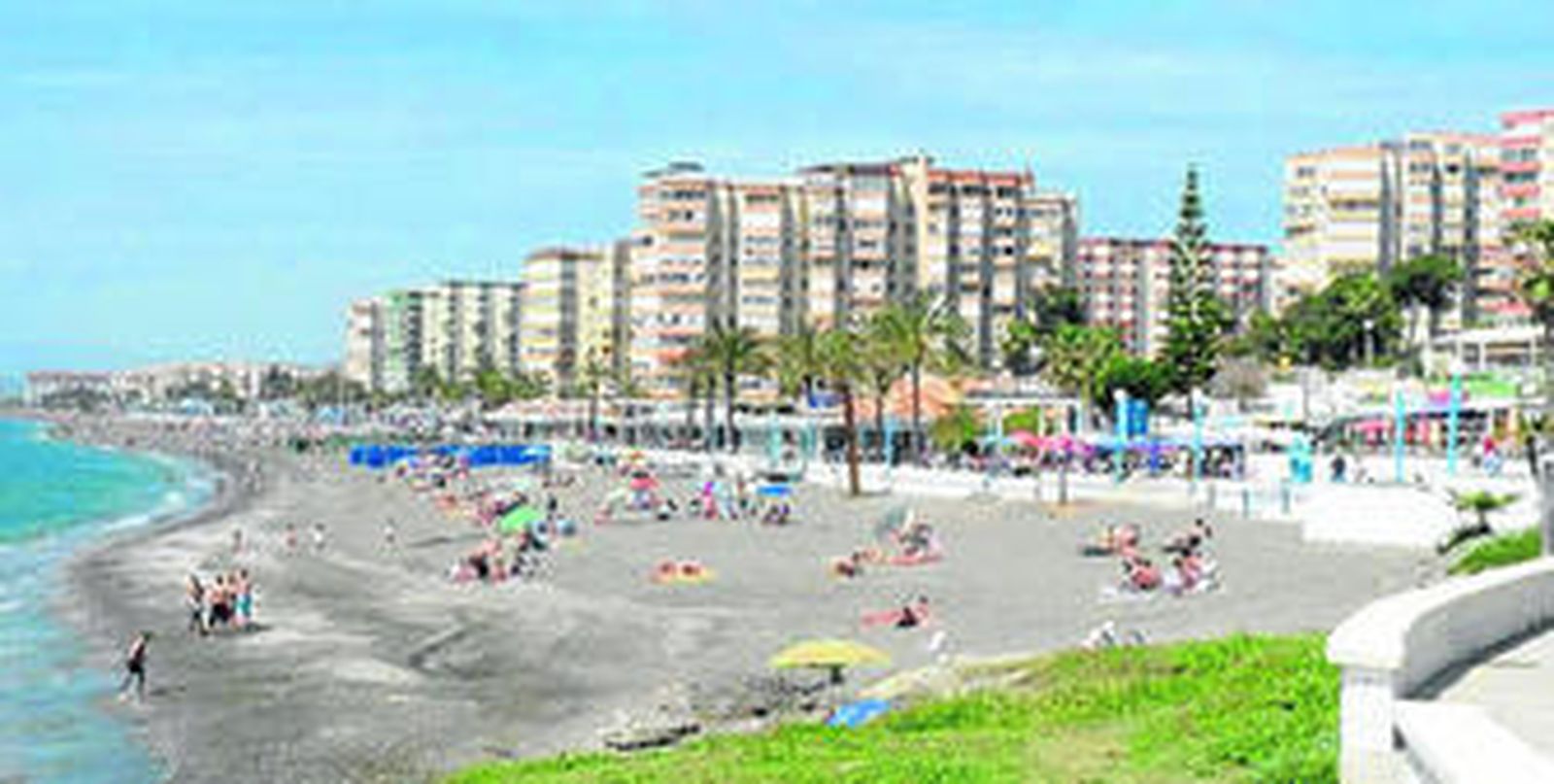 Una vista de la playa de Ferrara en el municipio axárquico de Torrox.