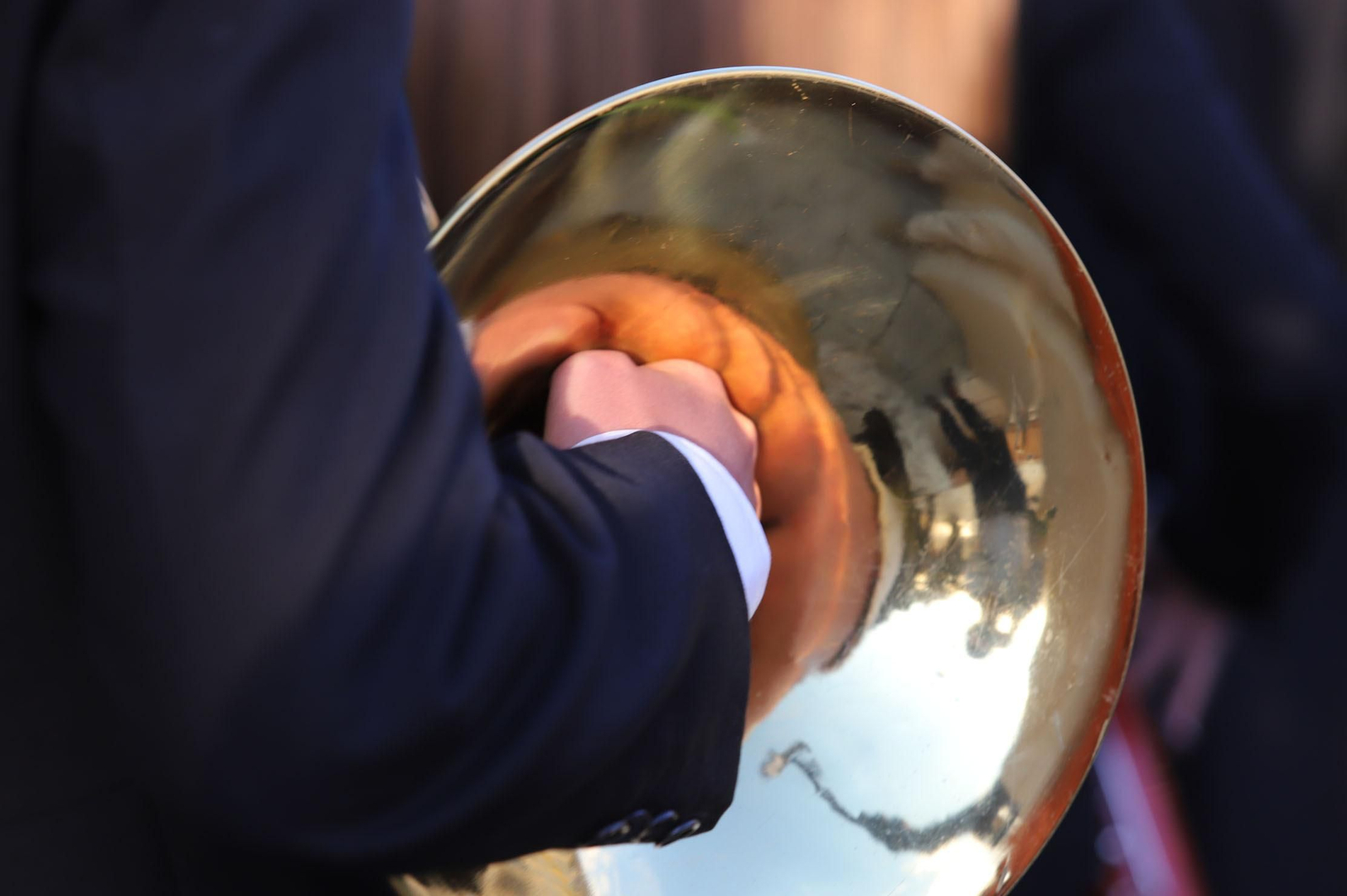 Imágenes de la procesión del Descendimiento por las  calles de Huelva