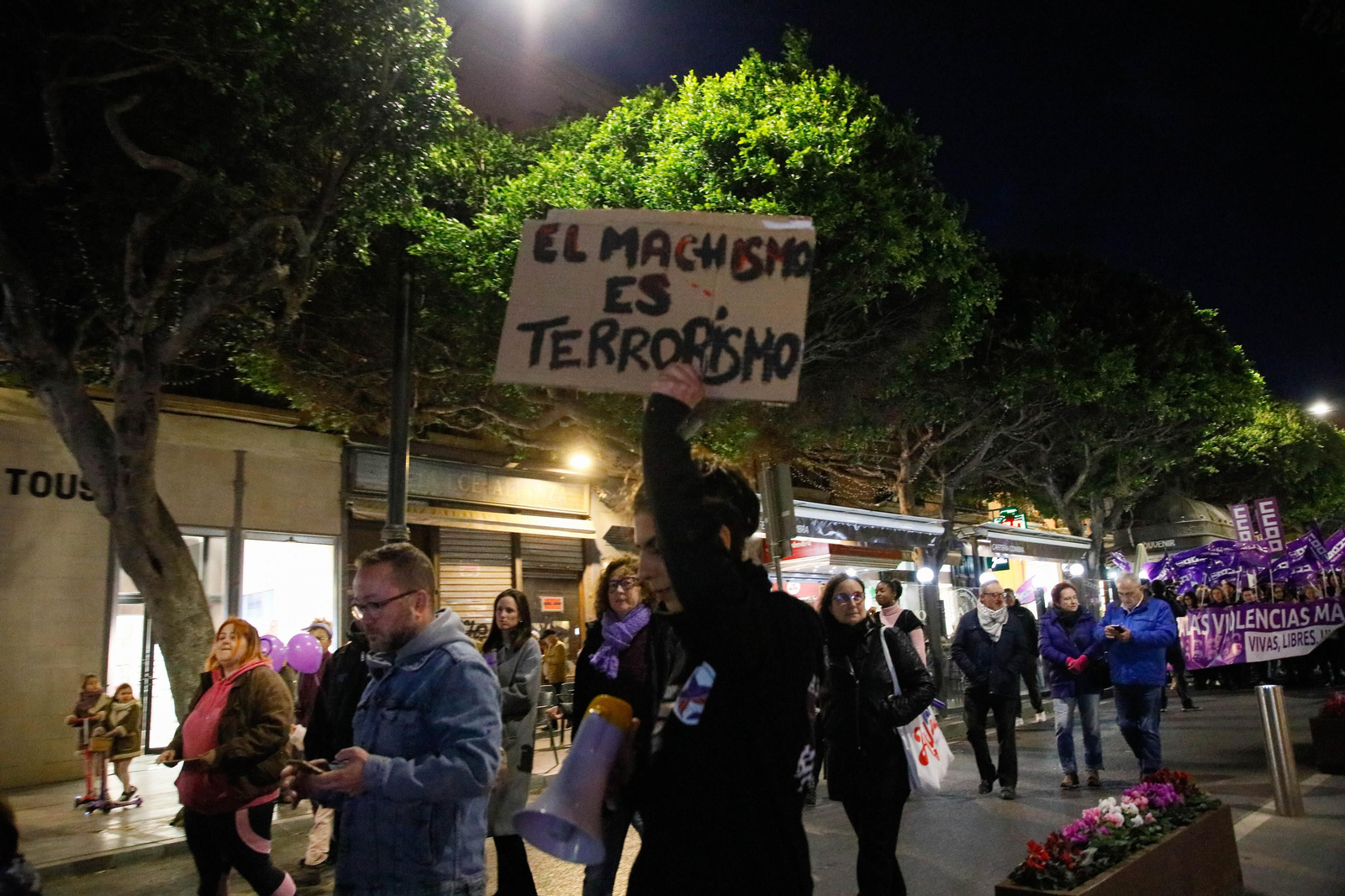 Galería de imágenes por el día de la mujer en Almería