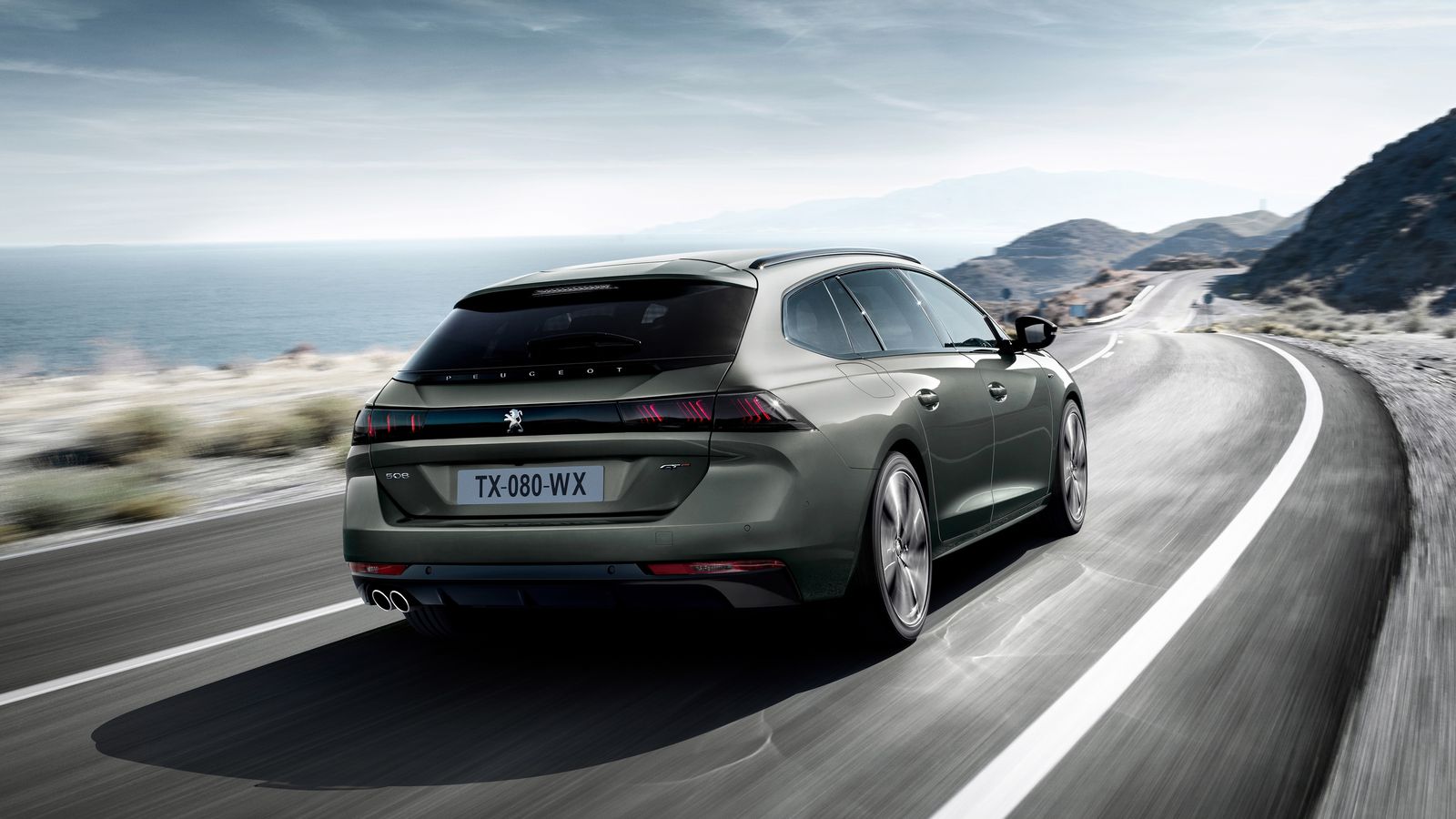 Todos los acabados están disponibles, indistintamente, con la dos carrocerías.