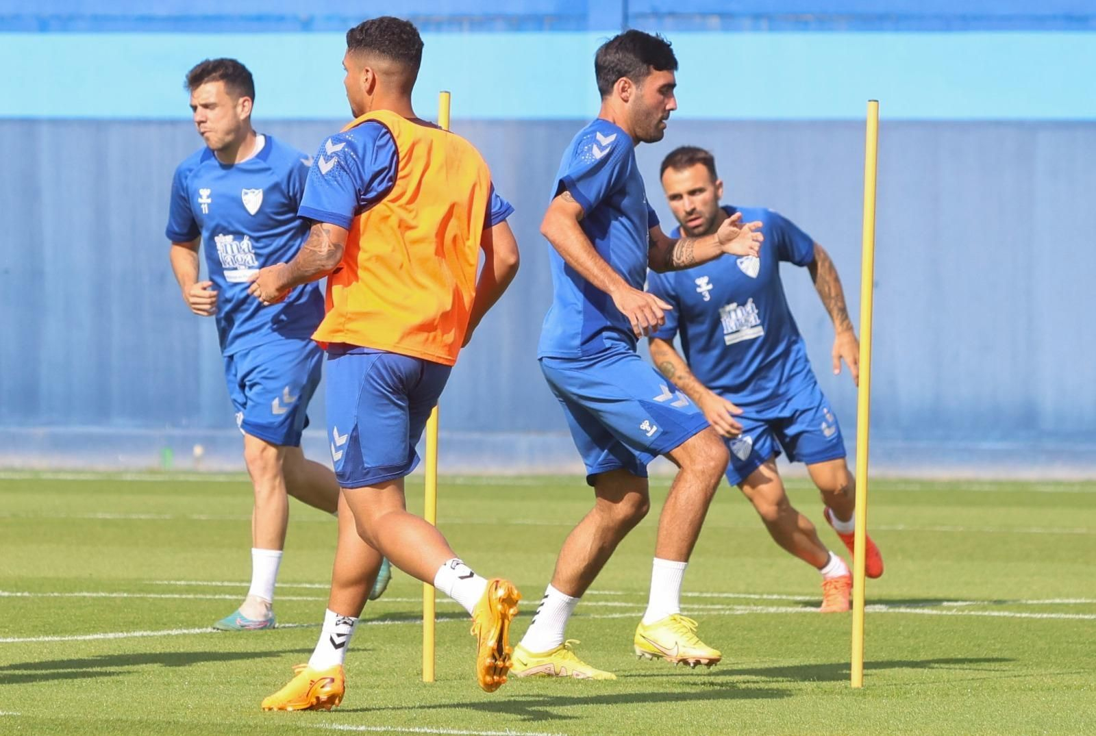 Caras serias en la vuelta al trabajo del Málaga CF