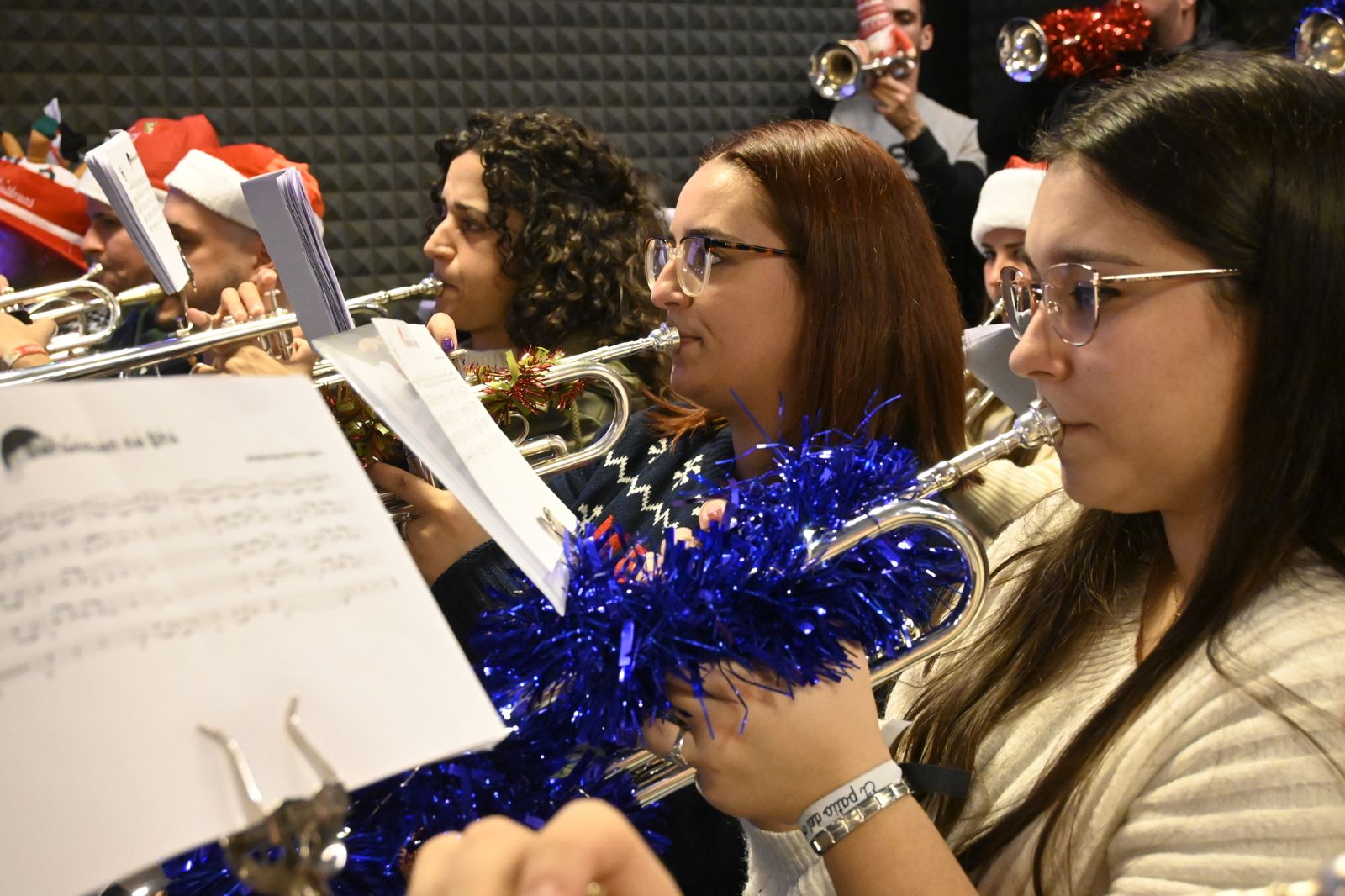 Ensayo preparatorio de la AM Santa Cruz para la cabalgata de Reyes Magos, en Imágenes