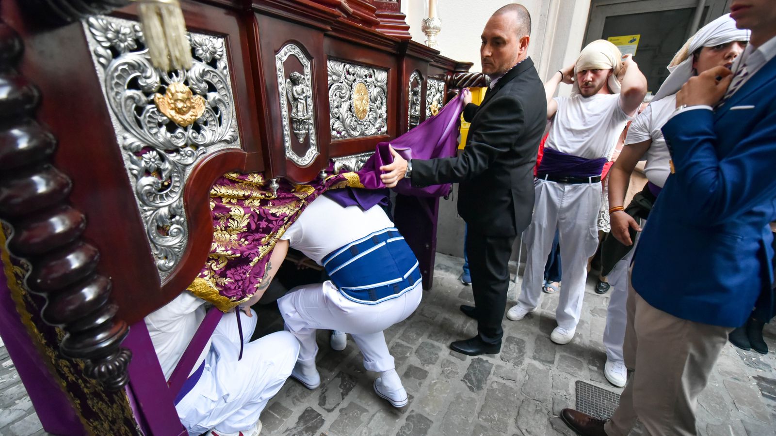 Fotos del Lunes santo en Tarifa: Nuestro Padre Jesús en la Oración en el Huerto y Nuestra Madre de Dios y del Rosario