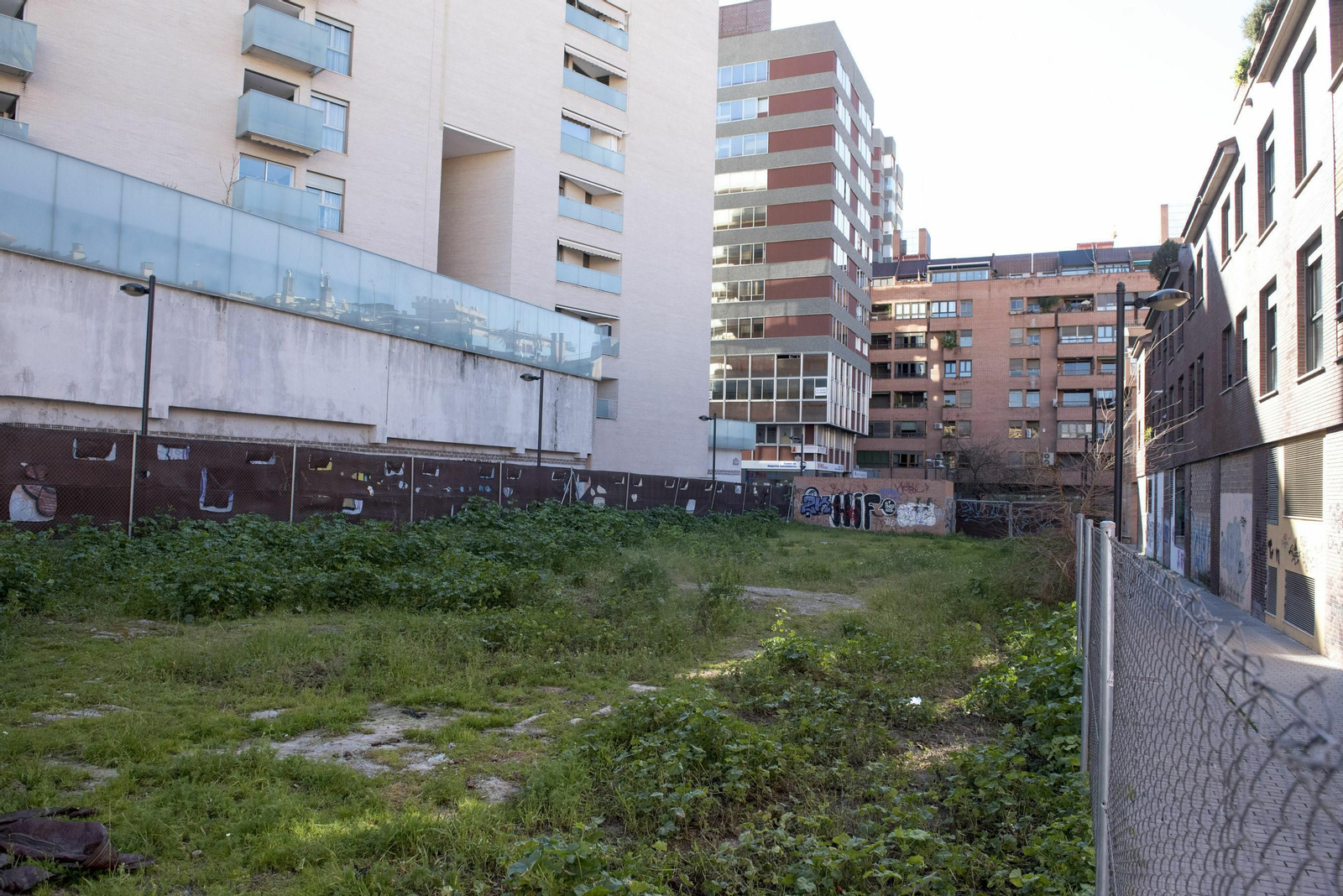 Granada, la tercera ciudad española con el suelo más caro