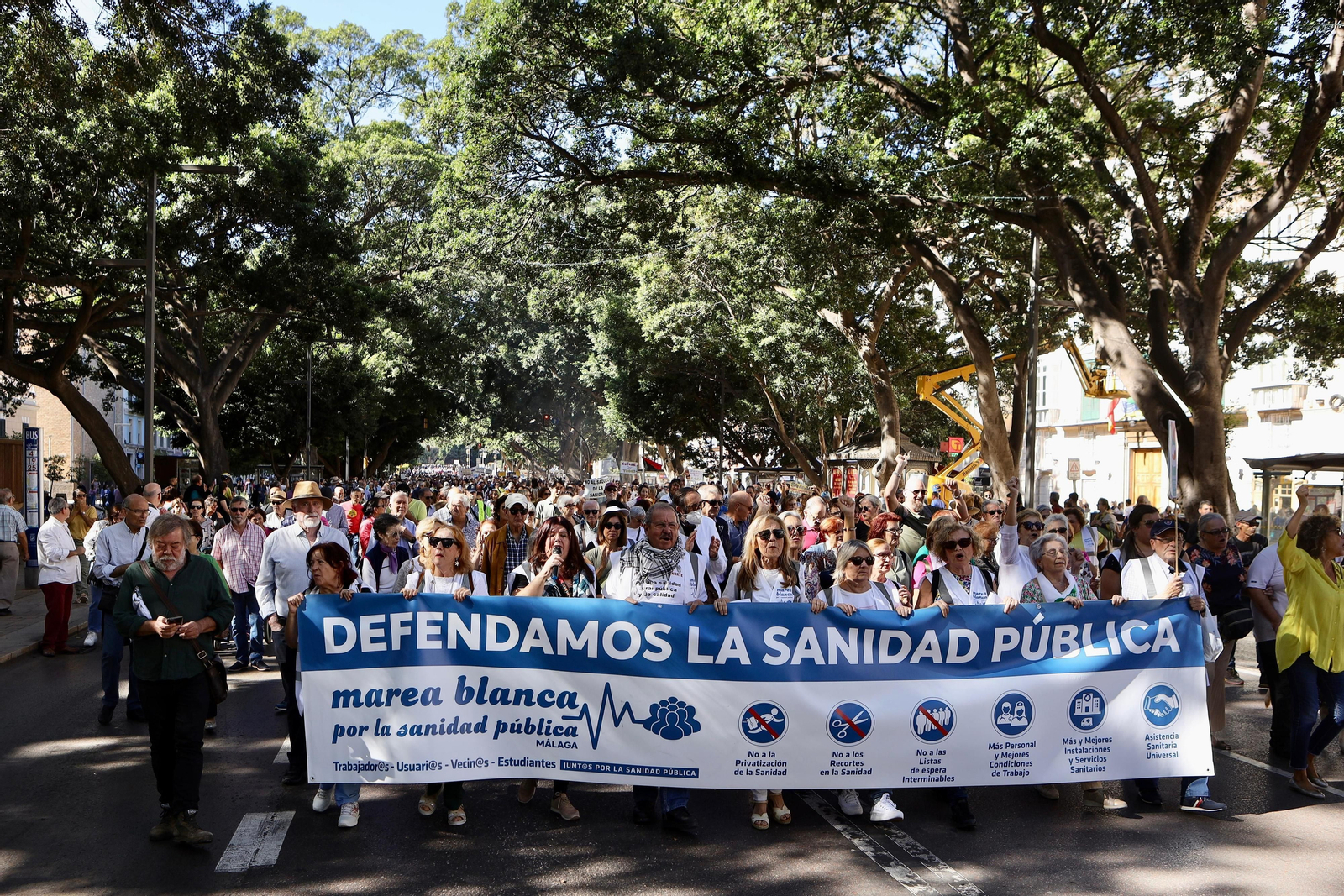 La Marea Blanca sale a las calles de Málaga para defender la sanidad pública andaluza
