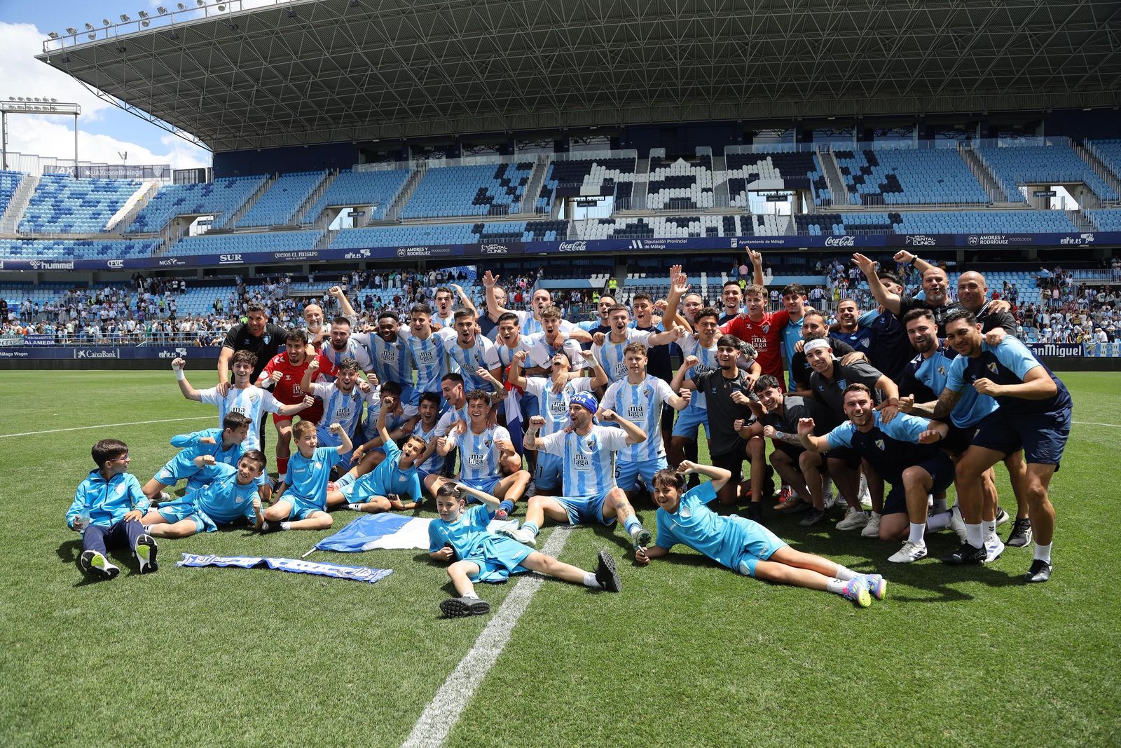 Las fotos de la celebración del ascenso del filial del Málaga CF