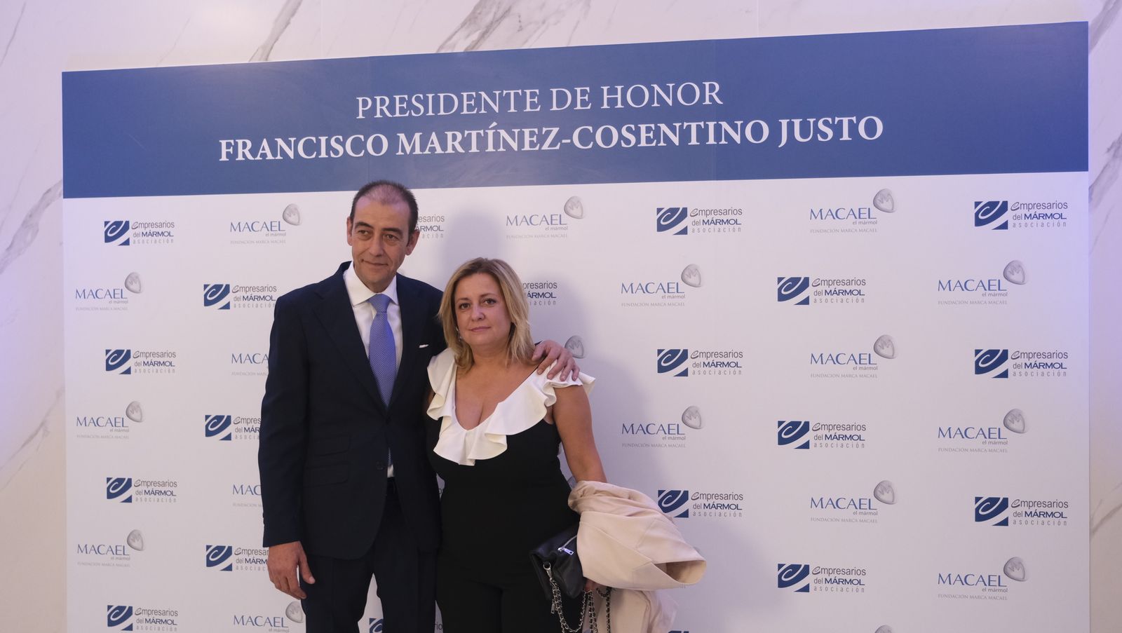 Imágenes del reconocimiento  como Presidente de Honor de la Asociación de Empresarios del Mármol, Francisco Martínez Cosentino