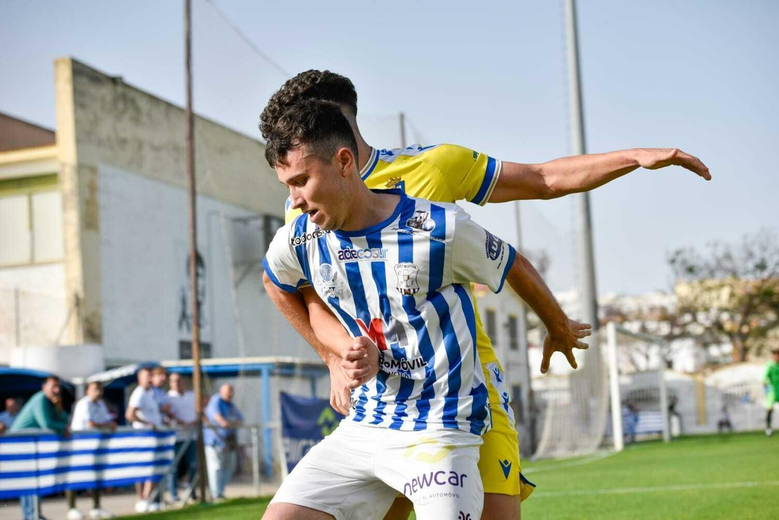 Imágenes del empate entre el Jerez Industrial y Cádiz Balón