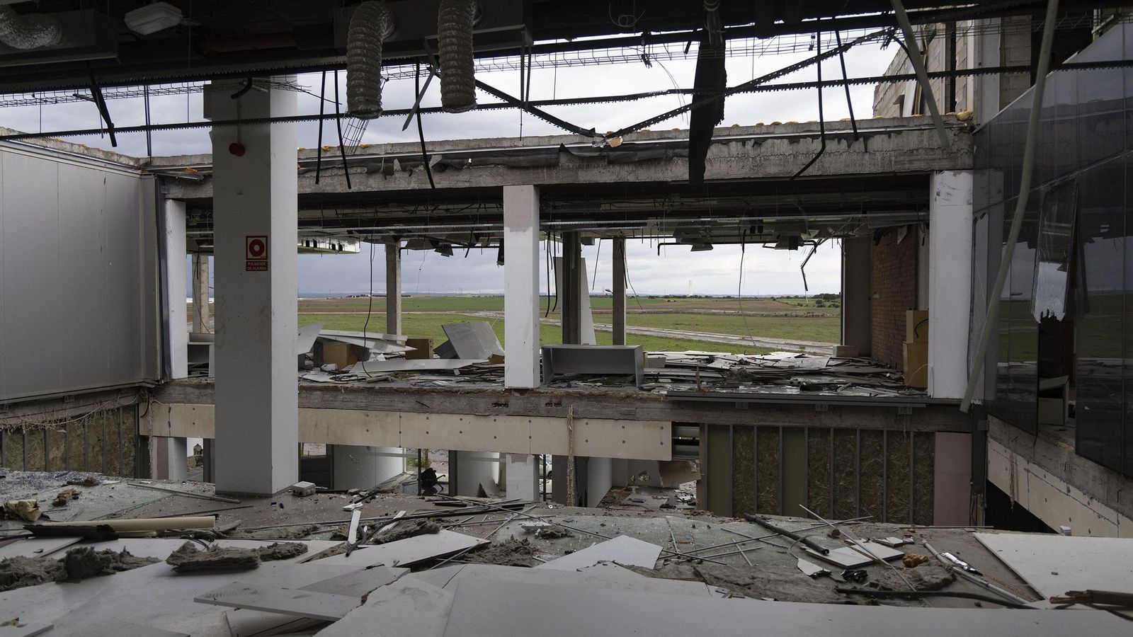 El inmueble, saqueado por completo.