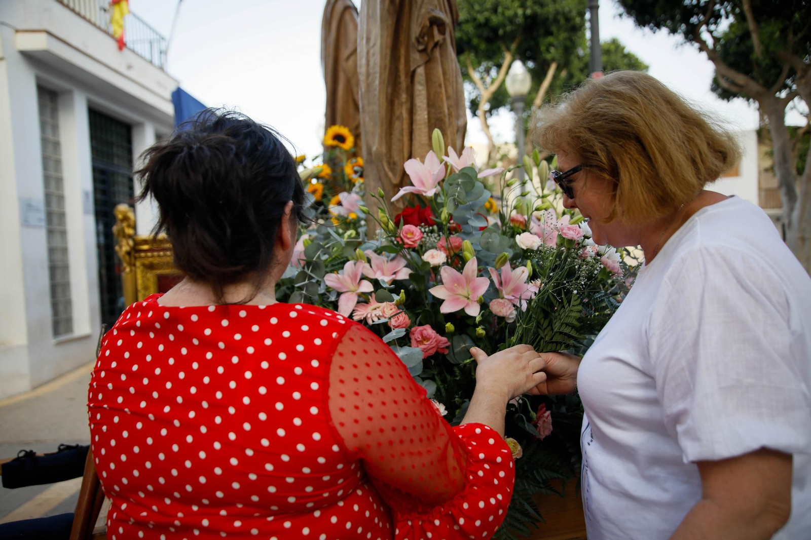 Ofrenda floral y misa durante la última jornada de las fiestas de Campohermoso Ofrenda floral y misa durante la última jornada de las fiestas de Campohermoso