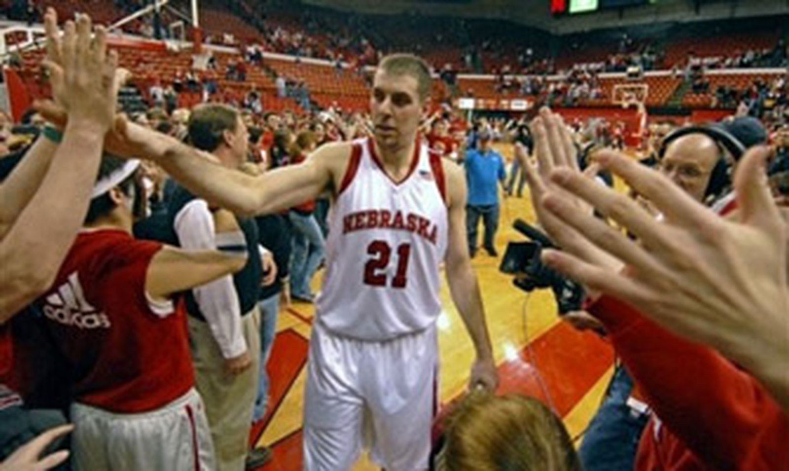 El CB Granada ficha al pívot australiano Aleks Maric