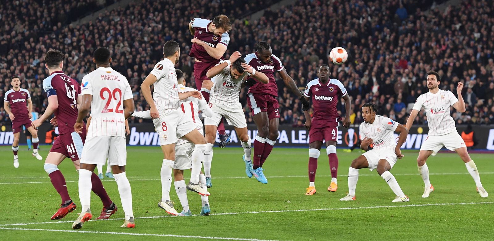 Las imágenes del West Ham - Sevilla