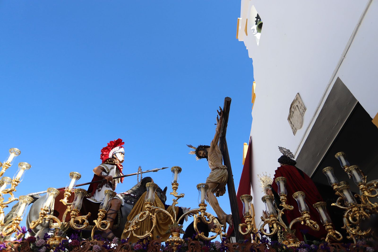 Imágenes de la procesión de la hermandad de la Lanzada de Huelva