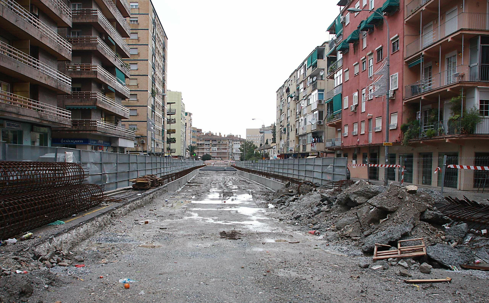Obras del Metro en el Zaidín en 2010.