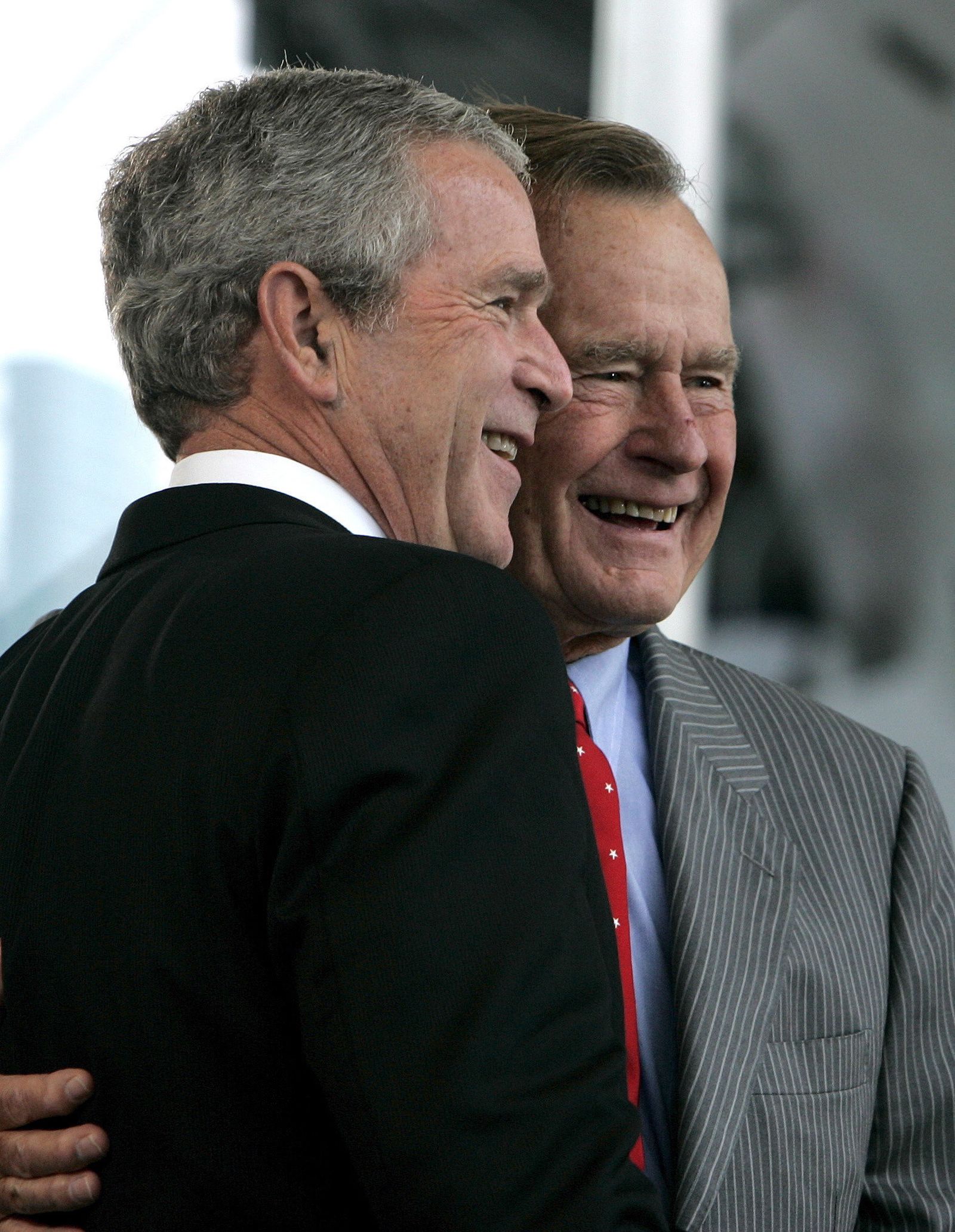 Los dos George Bush, hijo y padre