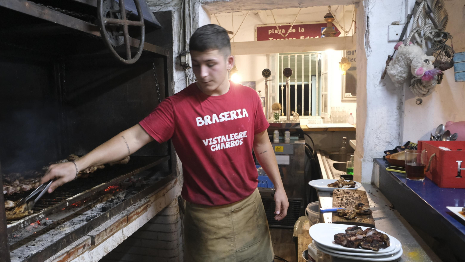 Últimas veladas de la Brasería el Charros de Almería, en imágenes