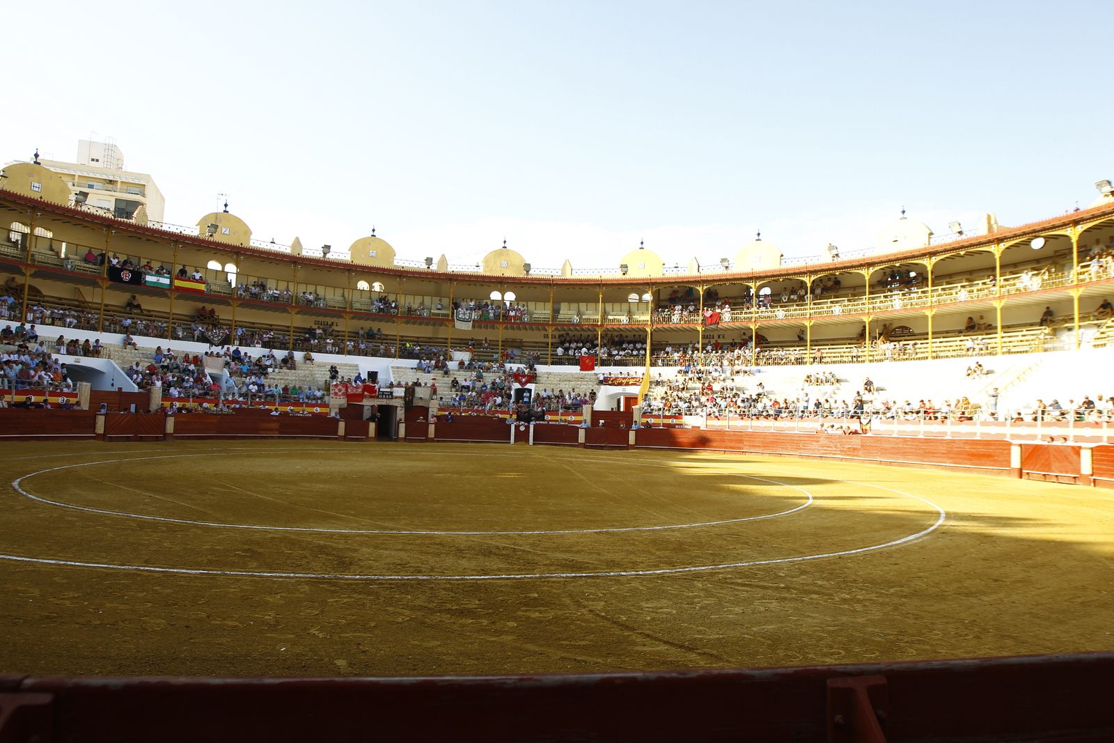 Imágenes de la corrida de toros del jueves en la Feria de Almería 2024