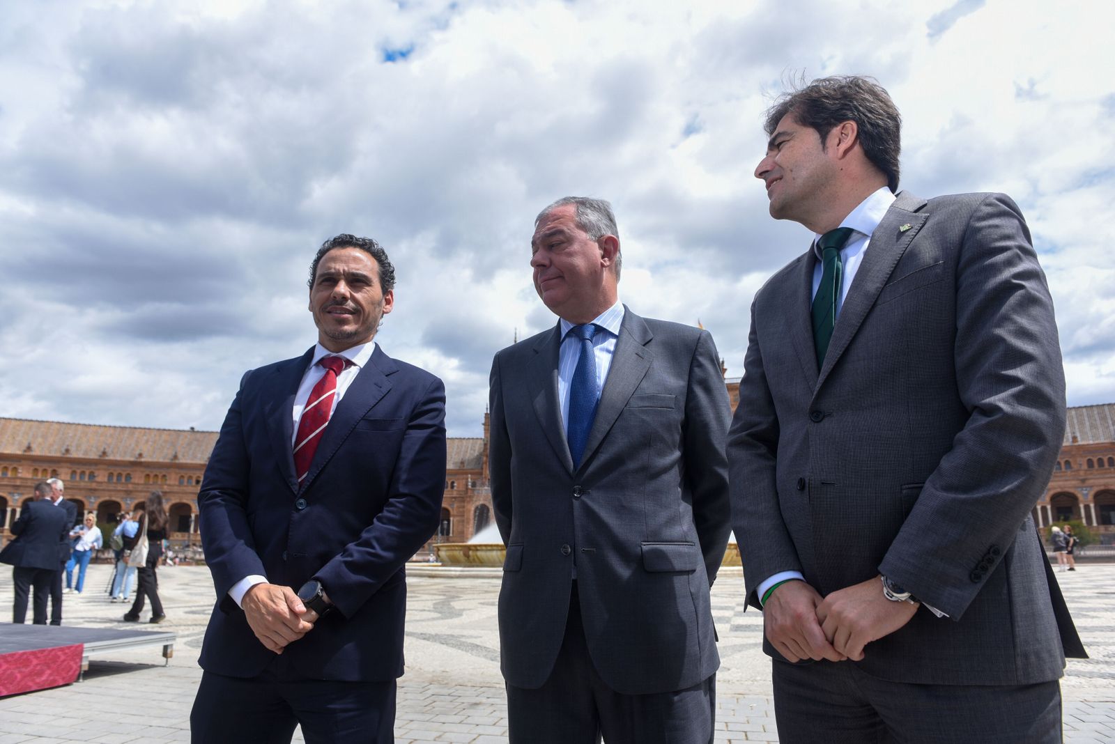 El derbi sevillano | Las fotos del alcalde y los presidentes de Betis y Sevilla