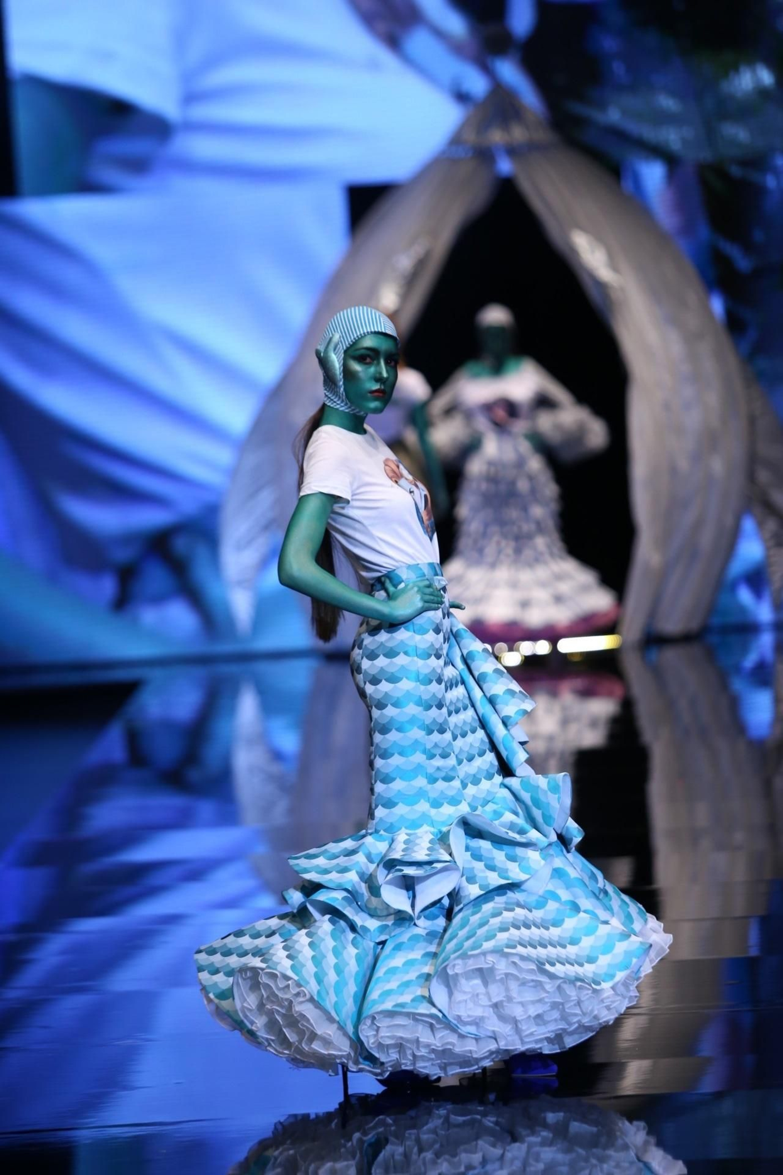 Antonio Gutiérrez en SIMOF 2019, fotos del desfile