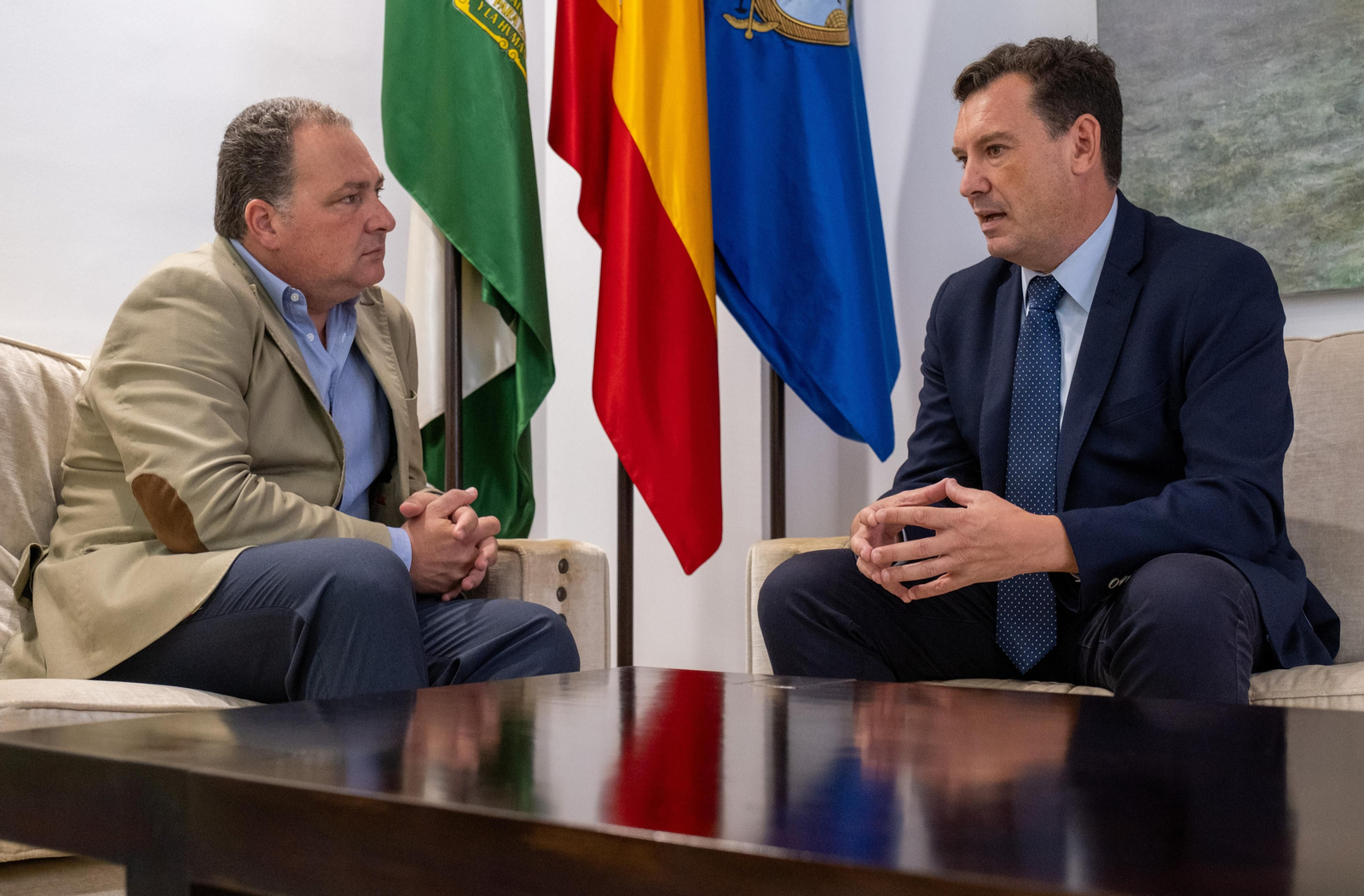 Los nuevos presidentes de la Diputación y el Puerto de Huelva se reúnen para abordar retos de futuro