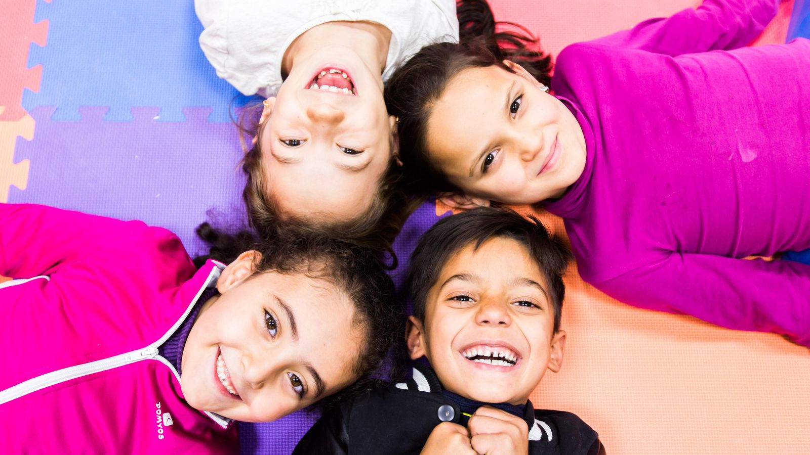 El programa de lucha contra la pobreza infantil CaixaProinfancia atiende cada año a 37.000 familias.