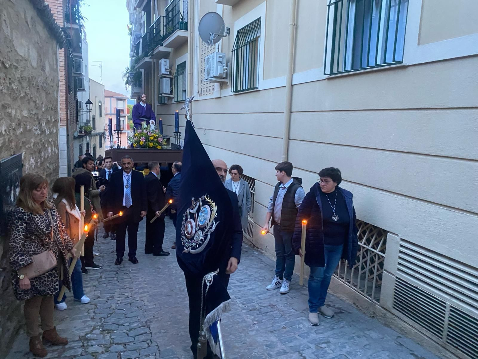 La Hermandad del Divino Maestro de Jaén realiza su traslado a la iglesia de La Merced