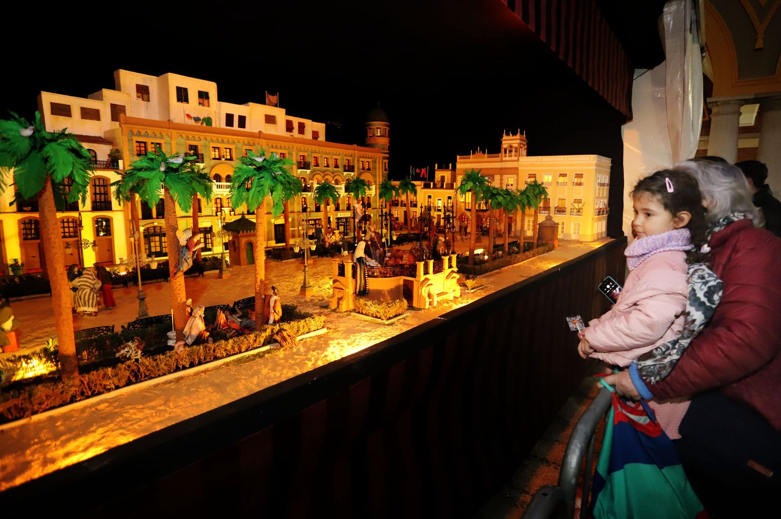 Belén del Ayuntamiento de Huelva basado en la antigua Plaza de las Monjas