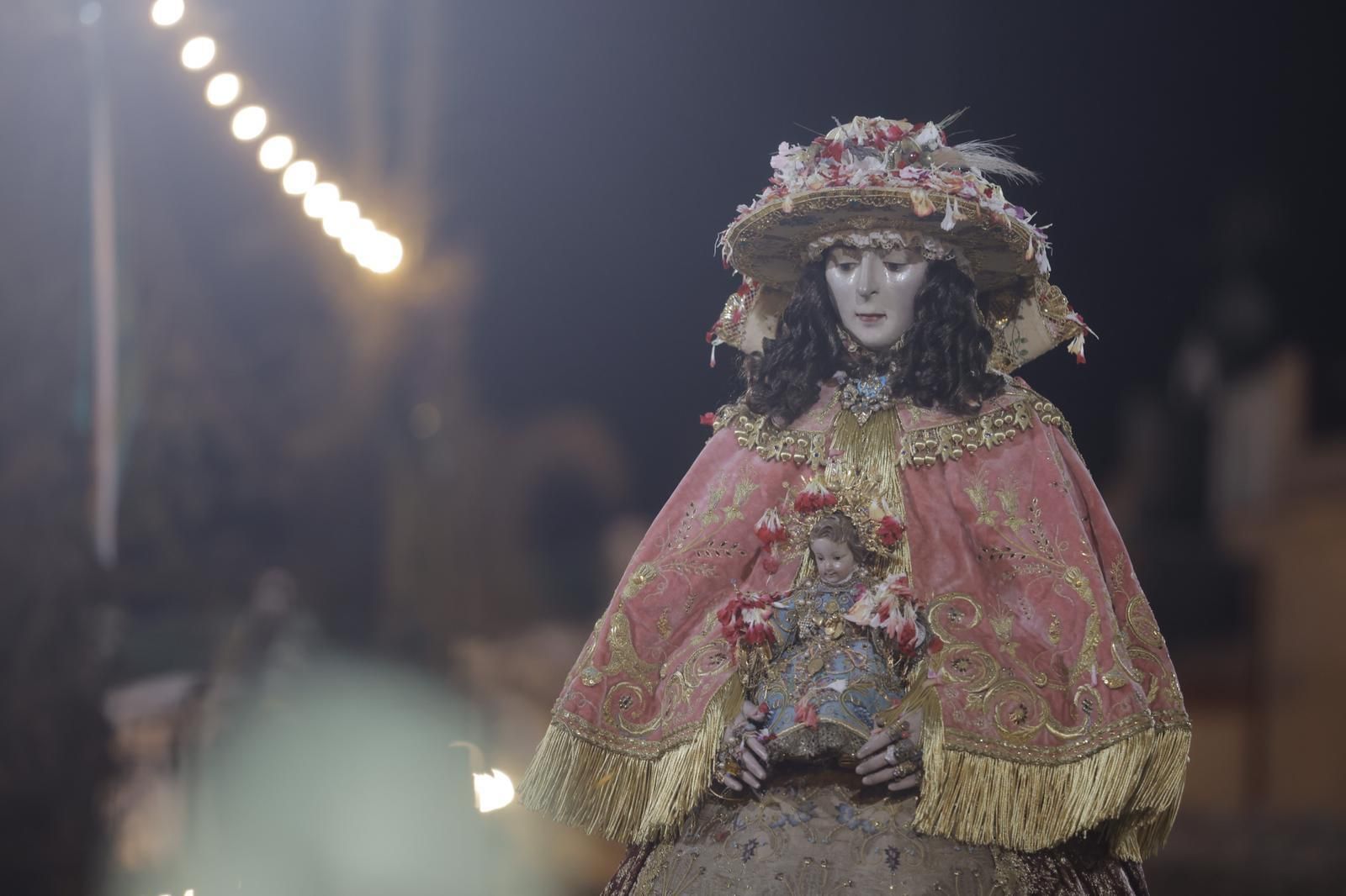 Traslado de la Virgen del Rocio: Emotiva noche desde Almonte al Chaparral, en imágenes