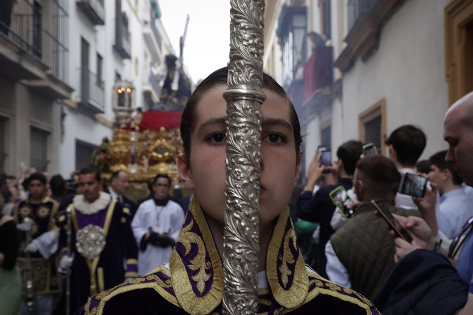 La salida de la Hermandad de las Penas en imágenes