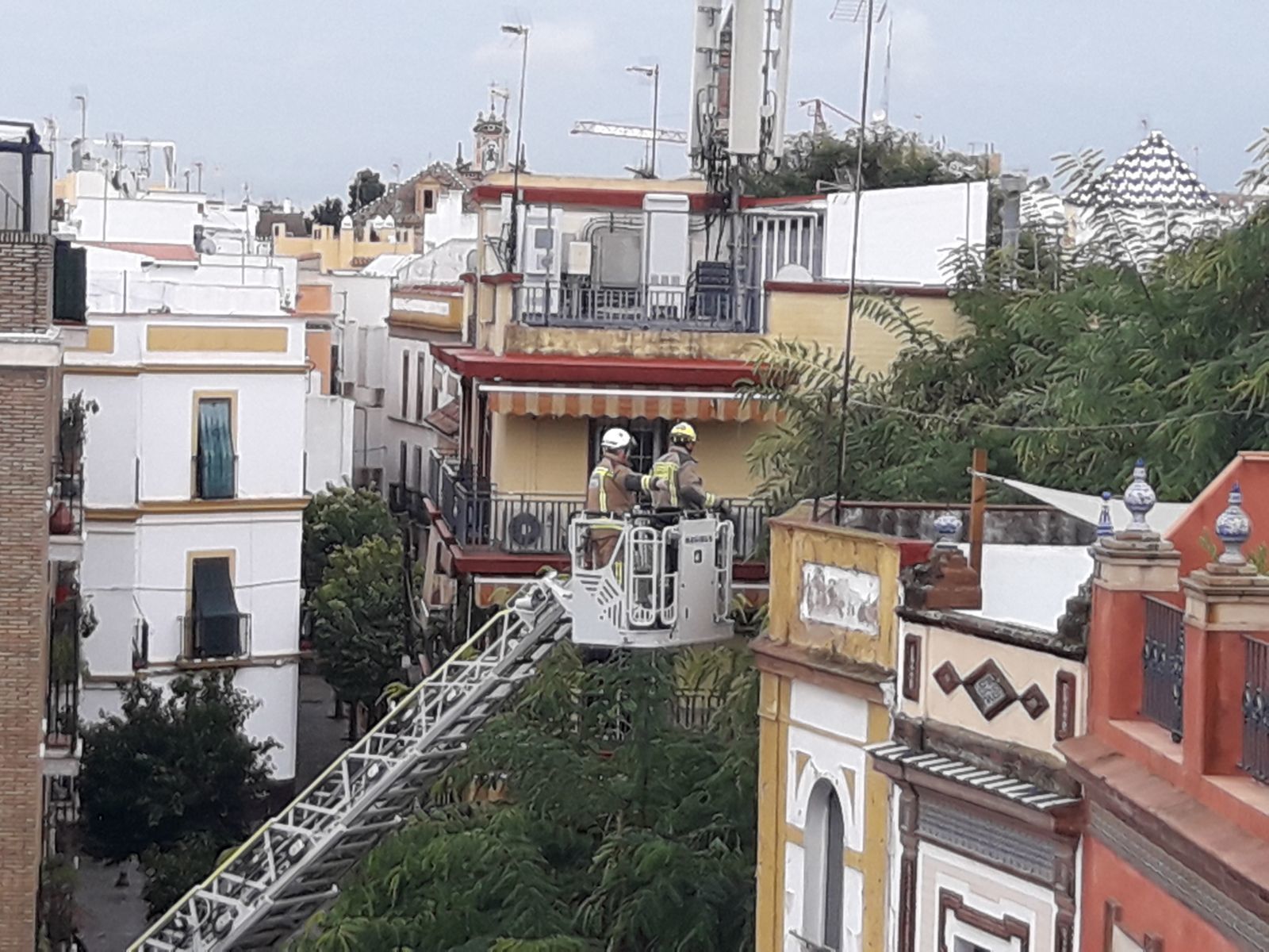 Las imágenes del paso de la borrasca 'Ana' por Sevilla