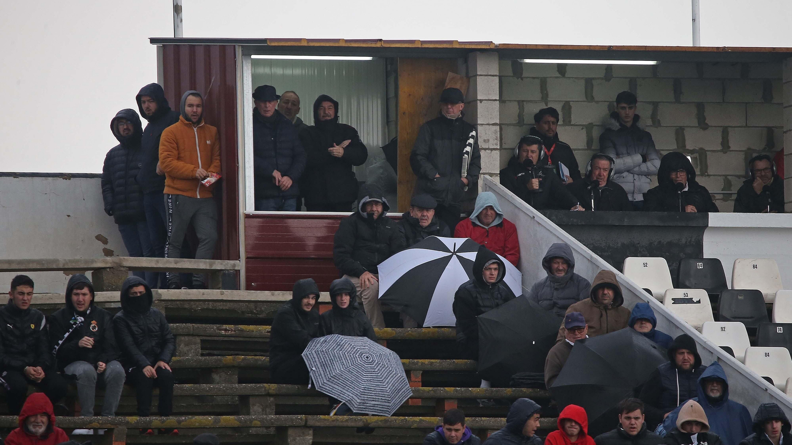 Fotos de la afición en el estadio municipal de La Línea