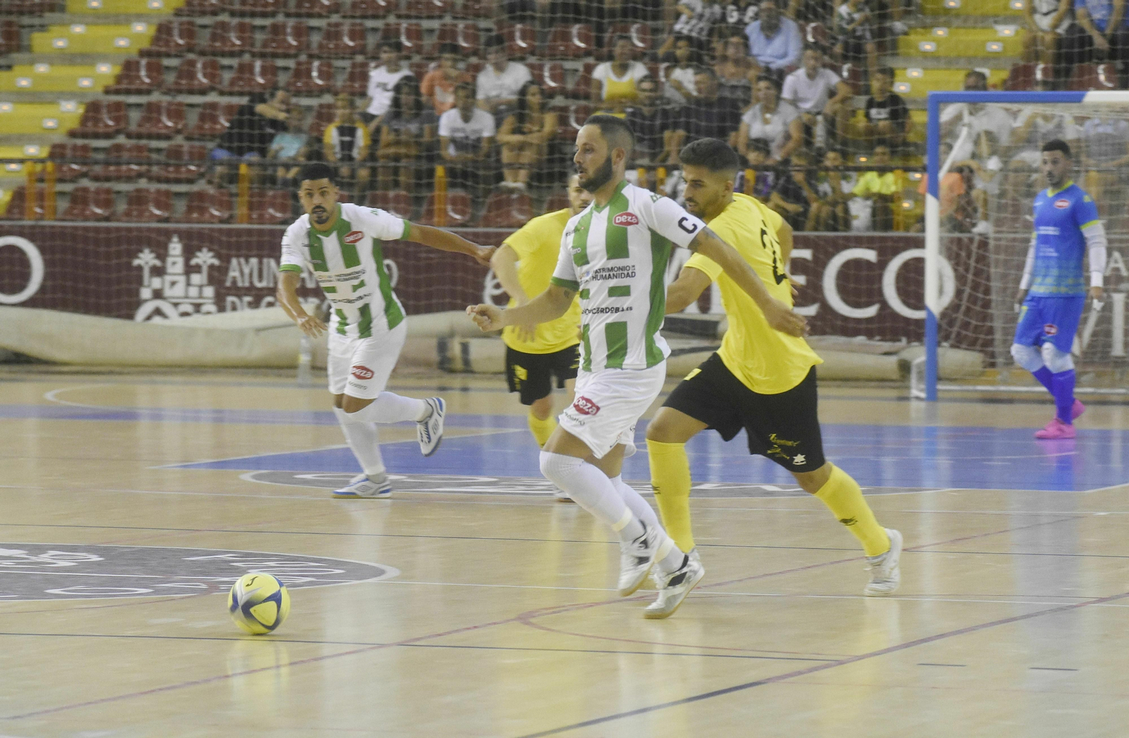 Las imágenes de la presentación del Córdoba Patrimonio de la Humanidad ante el Jaén Paraíso Interior