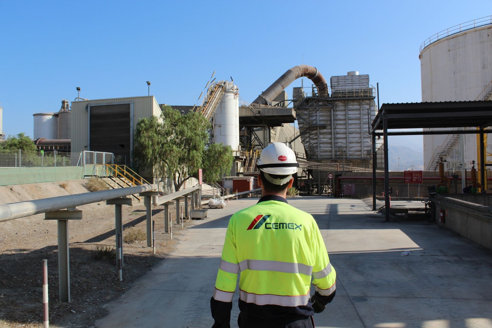 Cemex dispone de la planta de cemento en Gádor.