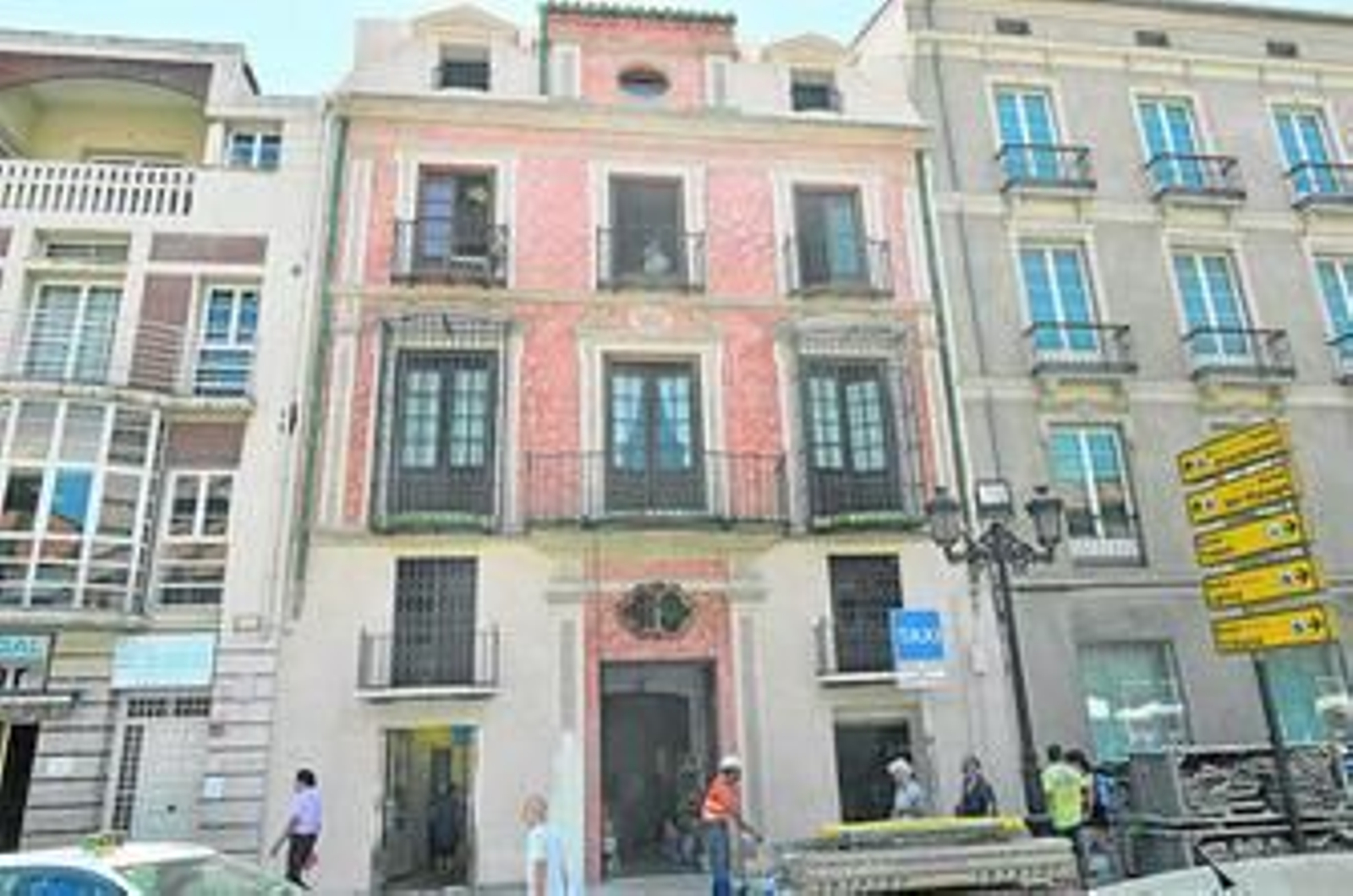 La fachada del edificio tras la retirada del andamio y la red después de finalizar las tareas de recuperación.