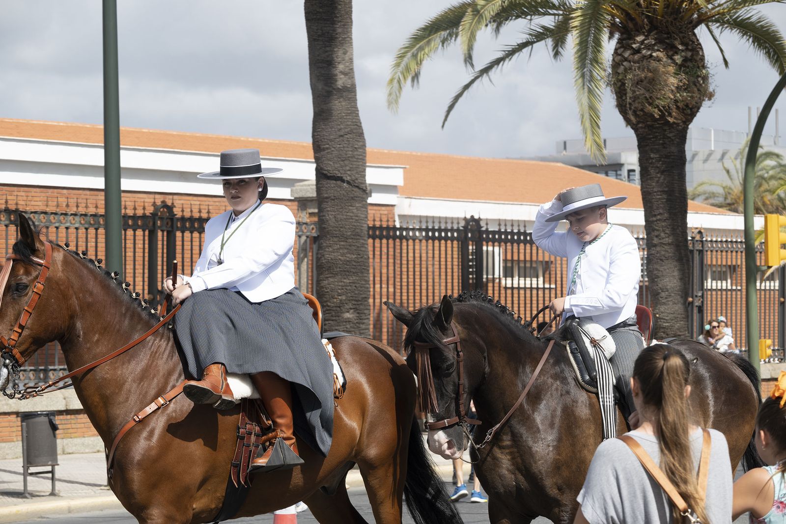 Todos los rocieros de la comitiva de la Hermandad de Huelva, en imágenes