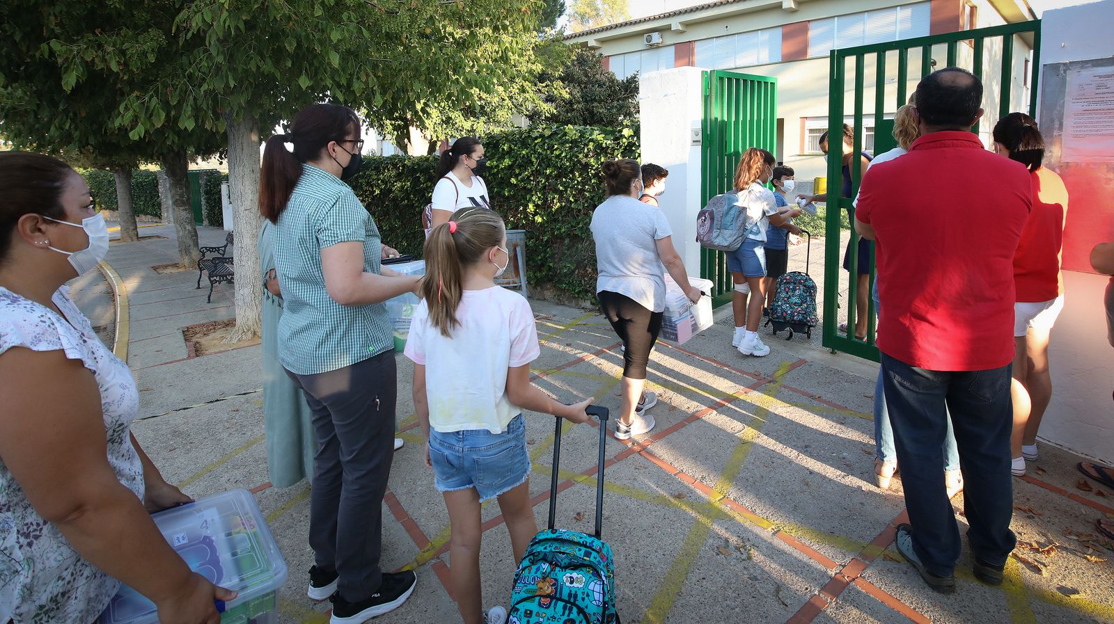 Normalidad absoluta en la 'Vuelta al Cole' en el CEIP Guadalete de El Torno