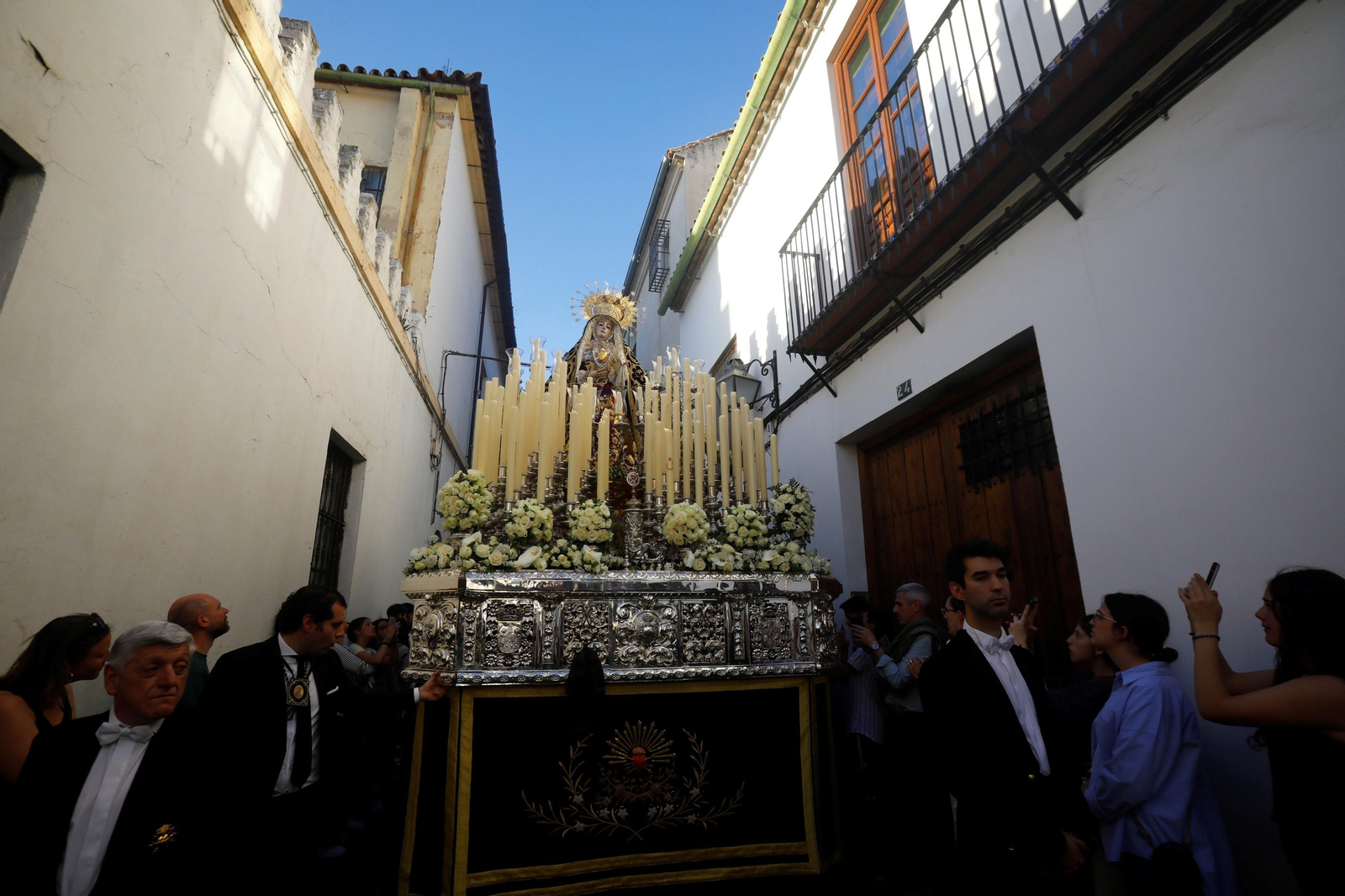 Viernes Santo en Córdoba: la procesión de los Dolores, en imágenes