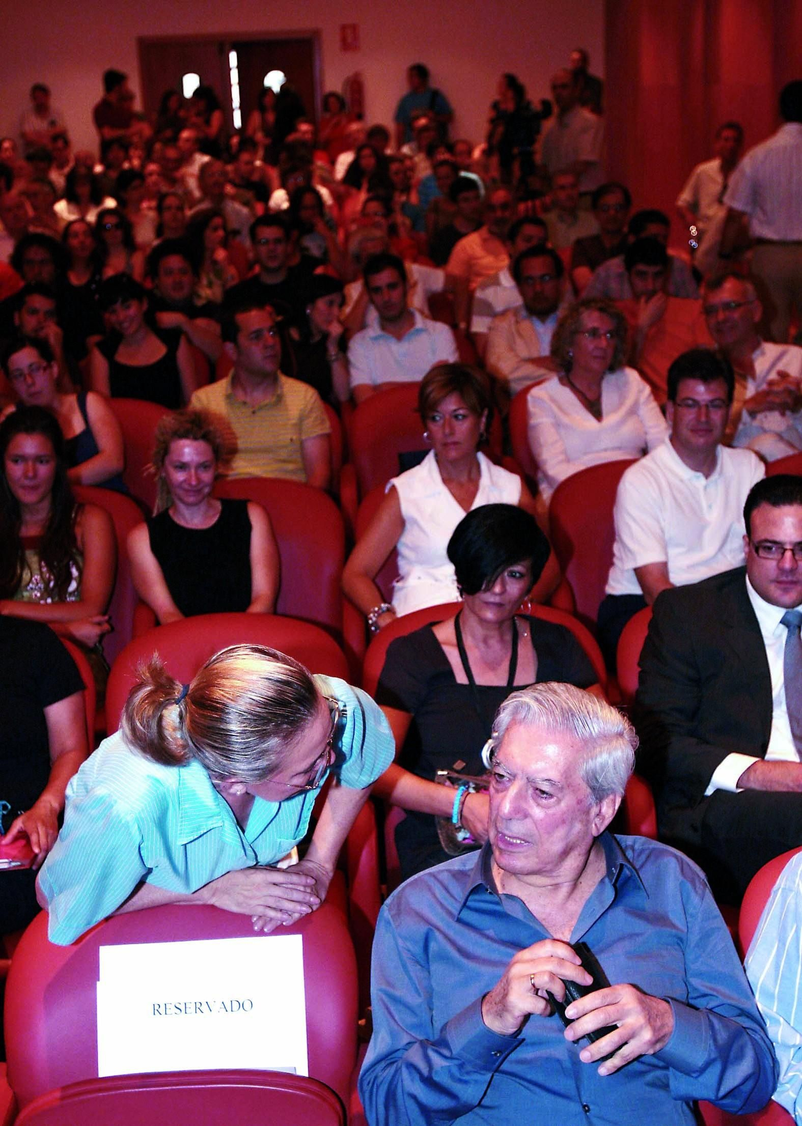 Vargas Llosa en Granada: Las imágenes de su investidura como honoris causa por la UGR