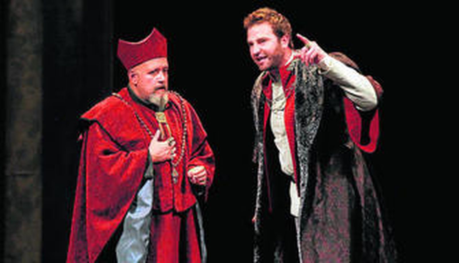 Una escena de la representación de 'Enrique VIII', ayer, en el Teatro Cervantes.