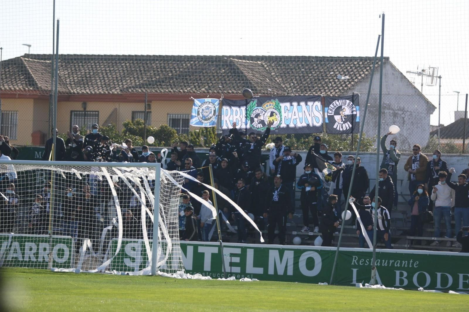 Aficionados de la Balona, en Sanlúcar el pasado curso.