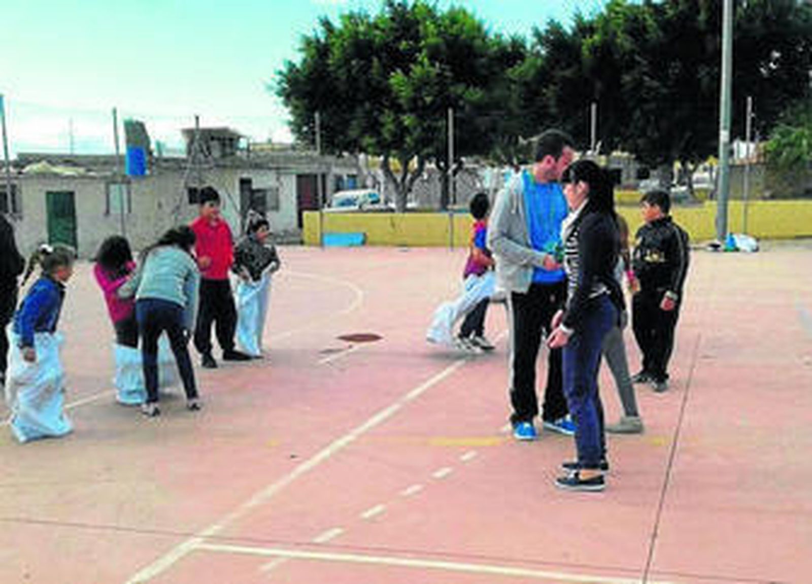 El juego y el deporte como actividades de convivencia entre los menores